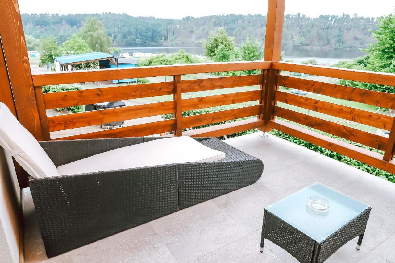 Chaty A Apartmany Hracholusky Kemp Kosatka Pnovany Exterior photo