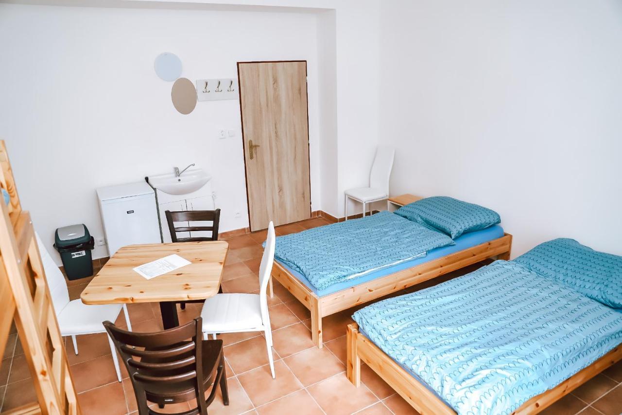 Chaty A Apartmany Hracholusky Kemp Kosatka Pnovany Exterior photo